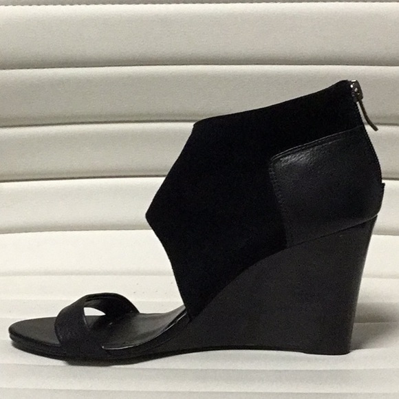 Black high heels from soul society. - Picture 2 of 5
